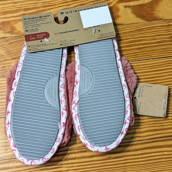 Dluxe by Dearfoams Women's Memory Foam Pink Plush Be Mine Open Toe Slippers, NWT - Picture 4 of 5